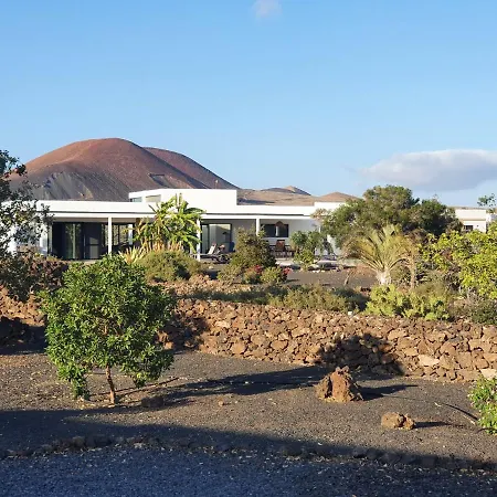 Villa North Shore Lajares, Manalari, Private And Heated Pool