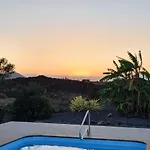 North Shore Lajares, Manalari, Private And Heated Pool